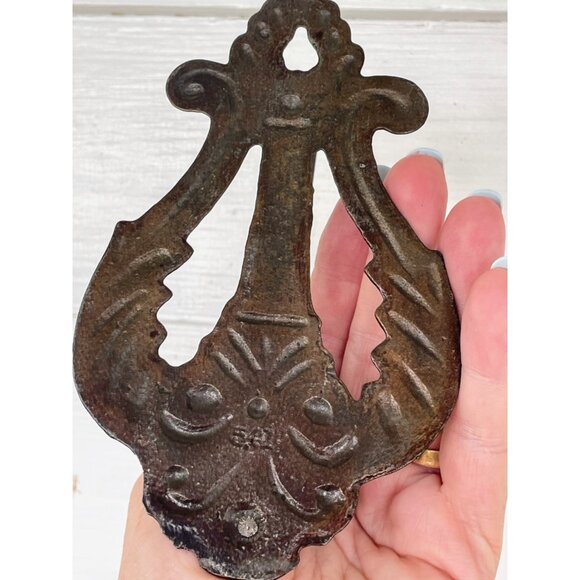Antique Cast Iron Lyre Shape Paper/bill/ receipt Spike Wall Hanging - Picture 7 of 12